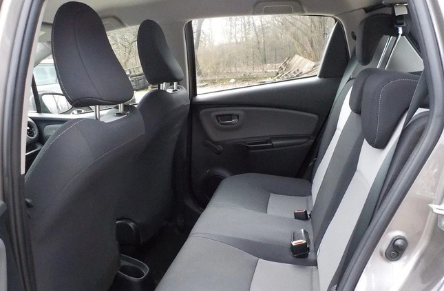 Toyota Yaris cena 34900 przebieg: 55200, rok produkcji 2020 z Kartuzy małe 301